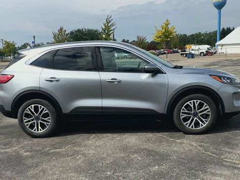Used 2022 Ford Escape SEL image 9