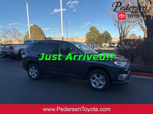 Used 2020 Toyota RAV4 XLE w/ Convenience Package image 1