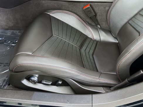 Used 2024 Chevrolet Corvette Stingray Premium Conv w/ Z51 Performance Package RWD image 20