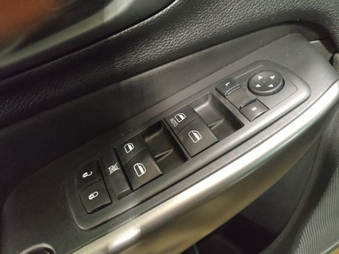 Used 2020 Jeep Cherokee Latitude FWD image 27