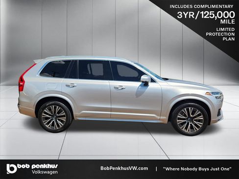 Used 2021 Volvo XC90 T6 Momentum w/ Protection Package Premier AWD/4WD image 24