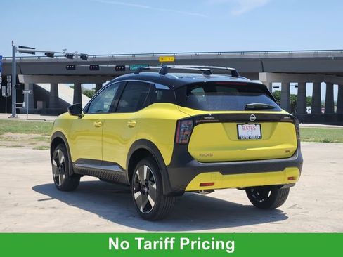 New 2025 Nissan Kicks SR image 4