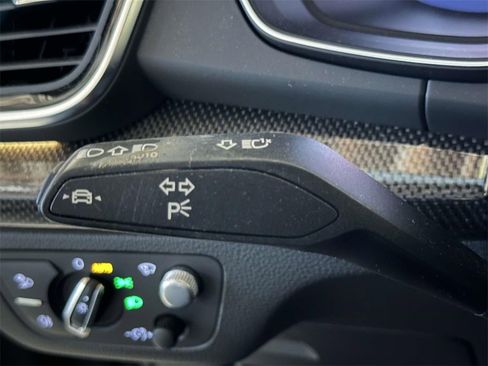 Used 2022 Audi SQ5 Prestige w/ Prestige Package image 32