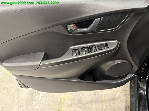 Used 2023 Hyundai Kona SE AWD/4WD image 21