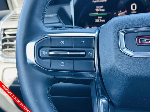 Used 2024 GMC Acadia Elevation w/ Black Edition image 9