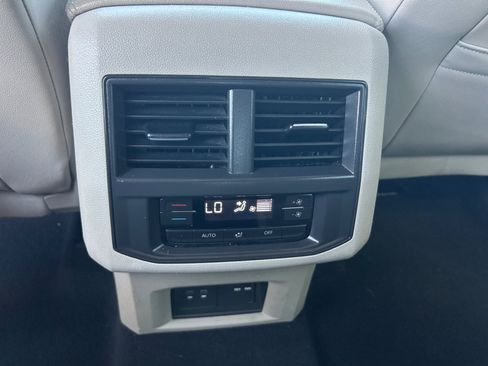 Certified 2021 Volkswagen Atlas SE w/ Towing Package FWD image 31