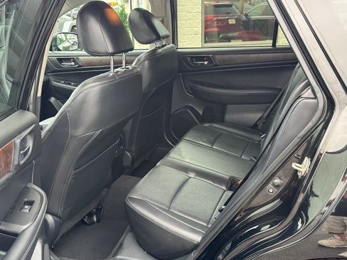 Used 2017 Subaru Outback 3.6R Limited AWD/4WD image 14