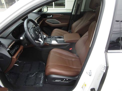 Certified 2023 Acura MDX SH-AWD w/ Technology Package image 13