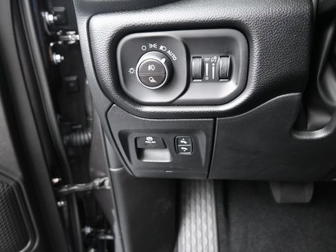 Used 2025 RAM 1500 Lone Star image 26