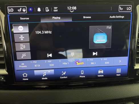 Used 2023 Chrysler Pacifica Touring-L FWD image 20