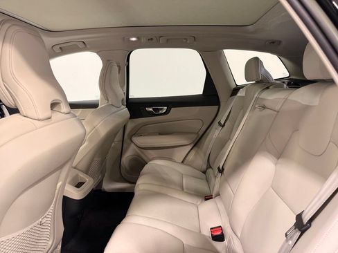 Used 2023 Volvo XC60 B5 Plus w/ Protection Package Premier AWD/4WD image 10