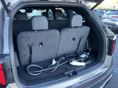 Used 2026 Kia Sorento SX Prestige image 11