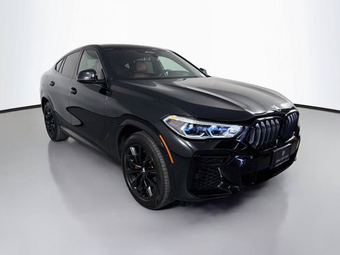 Used 2022 BMW X6 xDrive40i w/ Executive Package AWD/4WD image 3