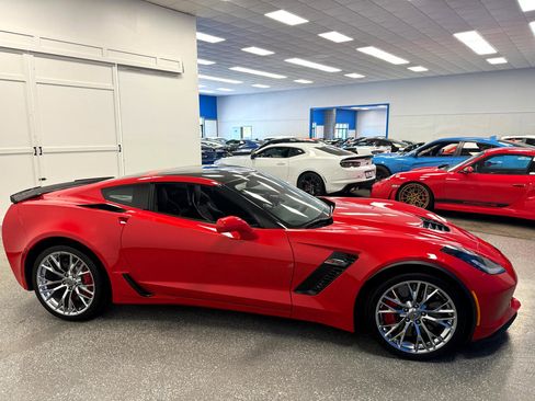 Used 2016 Chevrolet Corvette Z06 w/ 3LZ Preferred Equipment Group image 7