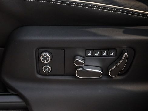 Used 2023 Bentley Bentayga Speed image 38