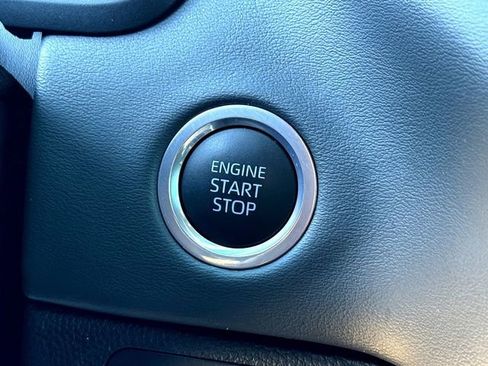 Used 2024 Toyota Tundra Platinum image 17