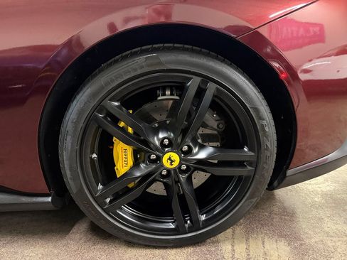 Used 2019 Ferrari Portofino RWD image 12