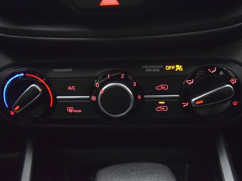Used 2022 Kia Soul LX w/ Technology Package FWD image 29