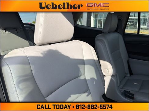 Used 2021 Honda Pilot Touring image 5