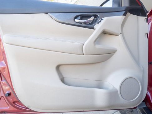 Used 2015 Nissan Rogue SL w/ SL Premium Package image 7