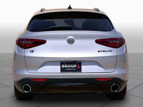 Used 2021 Alfa Romeo Stelvio Sprint w/ Nero Edizione AWD/4WD image 5