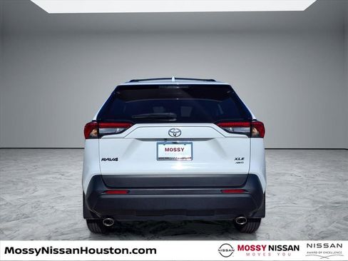 Used 2024 Toyota RAV4 XLE image 5
