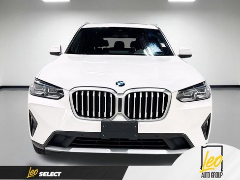 Used 2024 BMW X3 xDrive30i AWD/4WD image 2