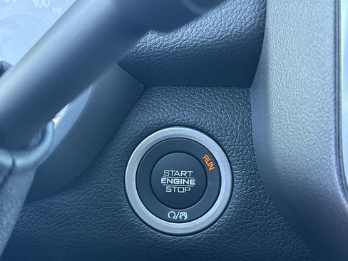 New 2026 RAM 2500 Big Horn AWD/4WD image 40