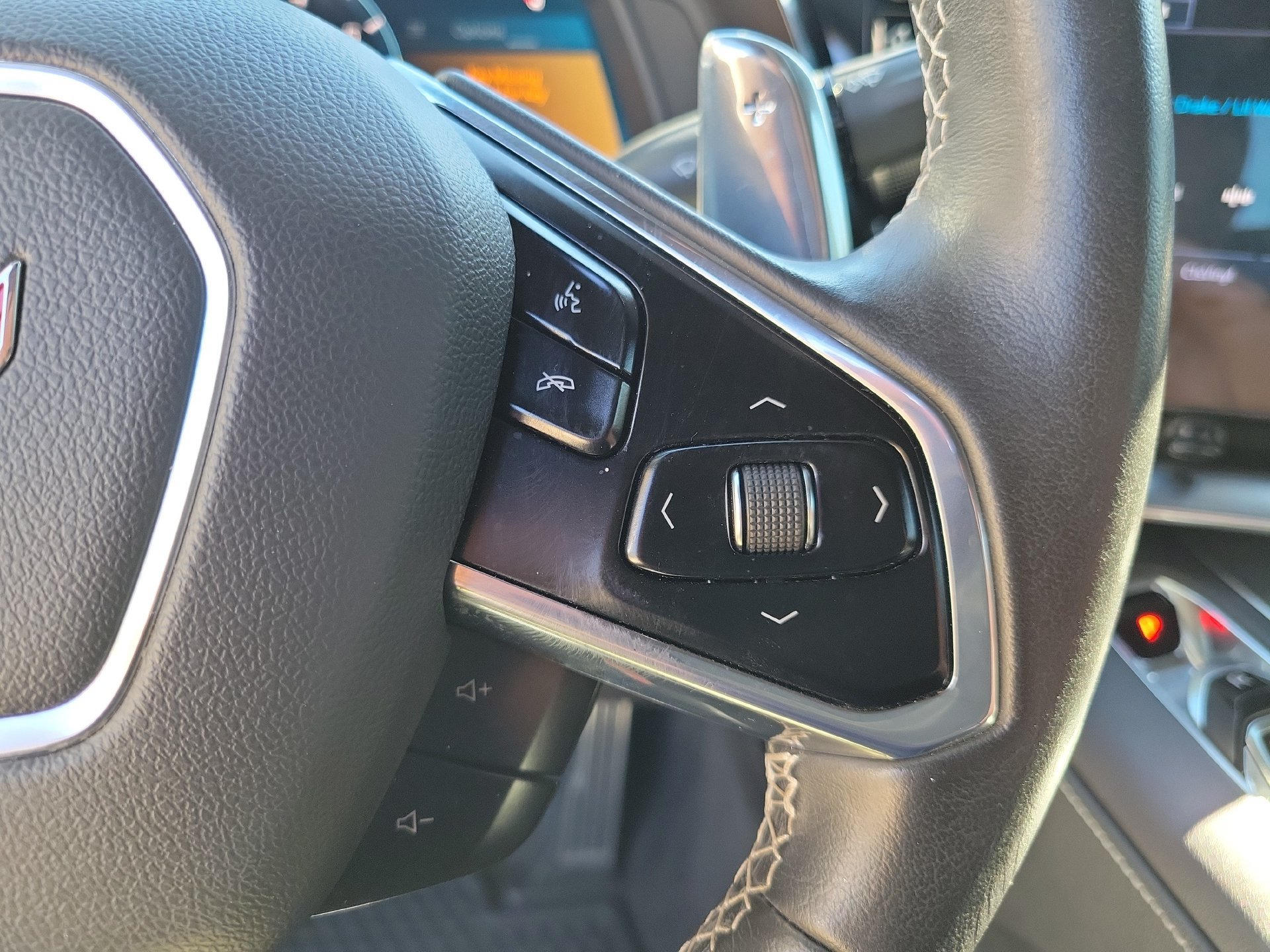 Used 2024 Chevrolet Corvette Stingray Convertible w/ Z51 Performance Package RWD image 24