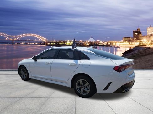 Used 2023 Kia K5 LXS FWD image 3