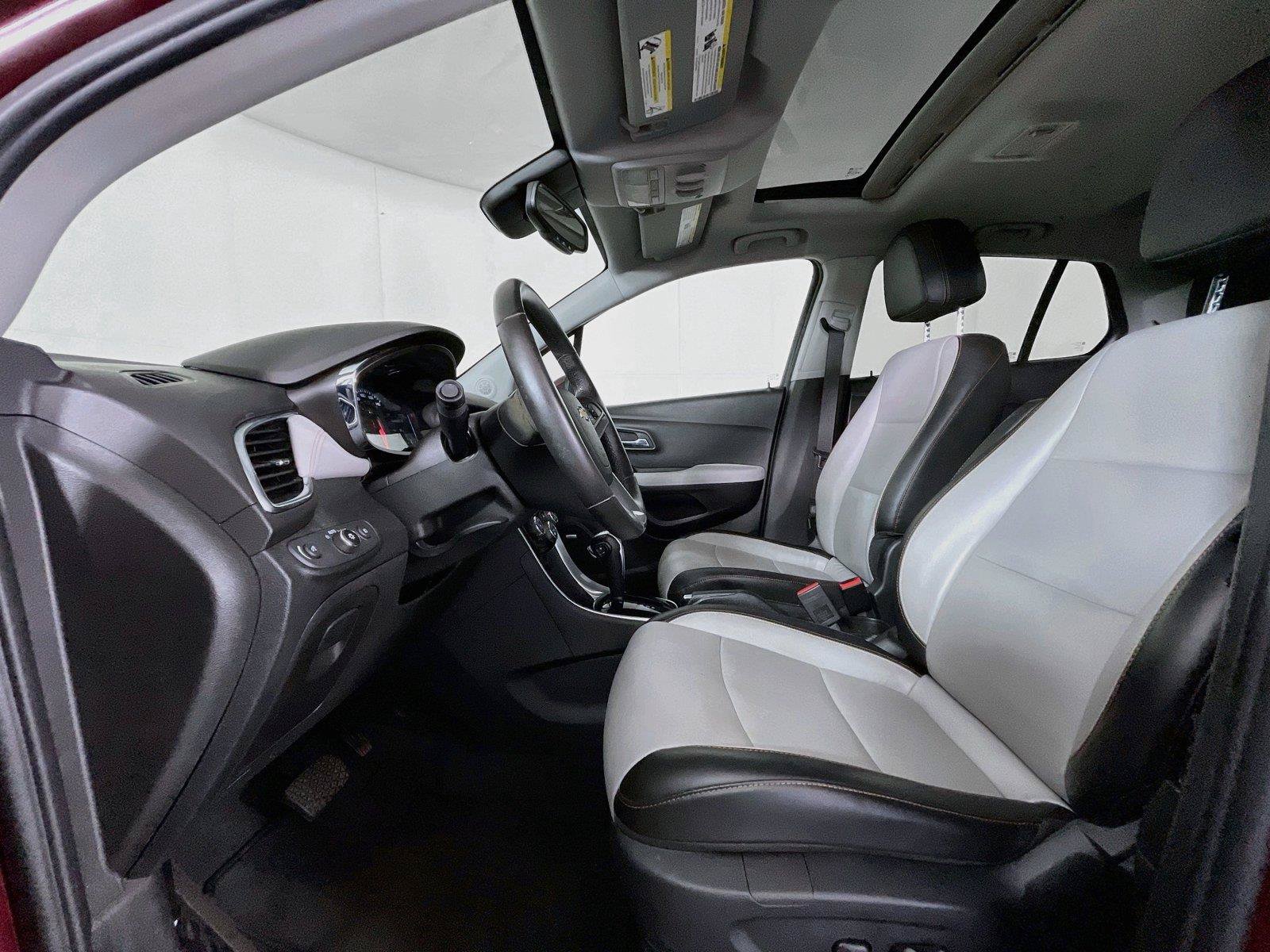 Used 2017 Chevrolet Trax Premier FWD image 23