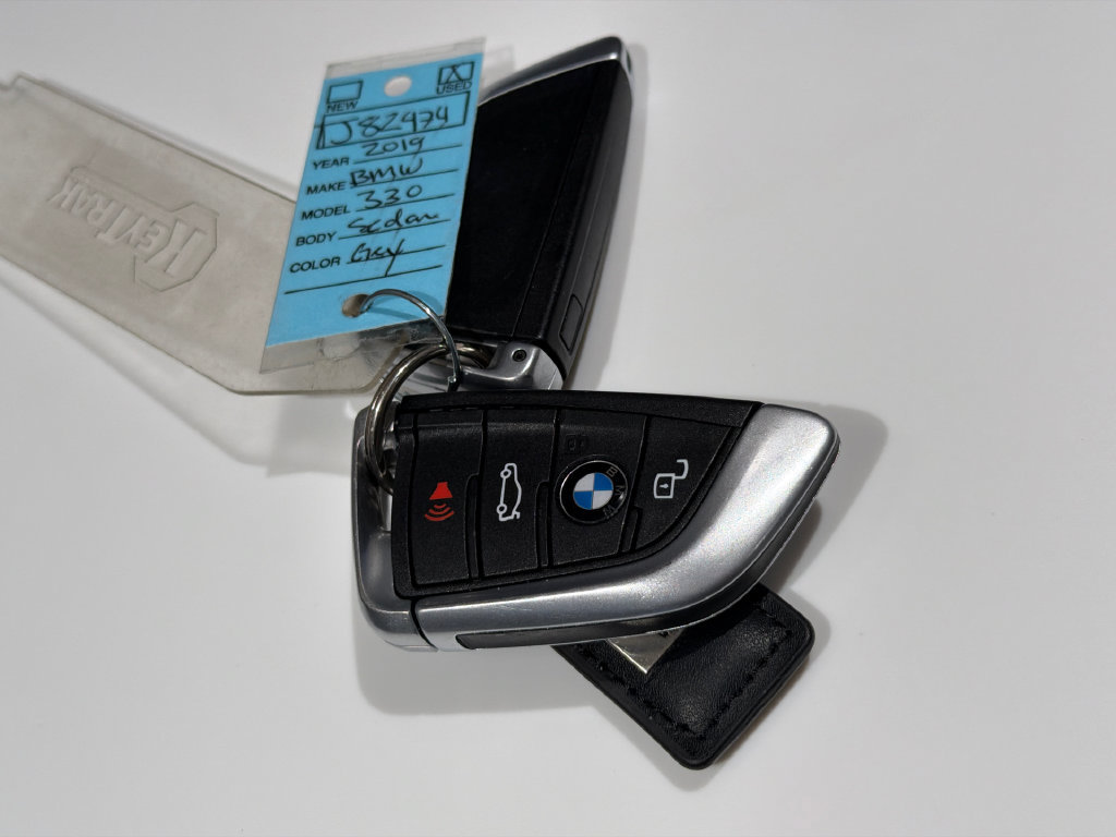 Used 2019 BMW 330i xDrive Sedan w/ Convenience Package AWD/4WD image 32