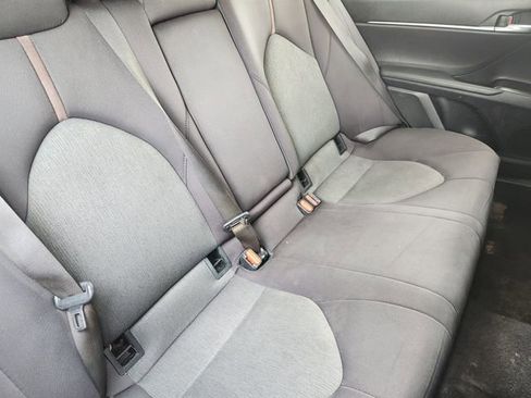 Used 2019 Toyota Camry LE image 27