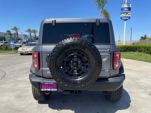 New 2026 Ford Bronco Badlands w/ Sasquatch Package AWD/4WD image 4