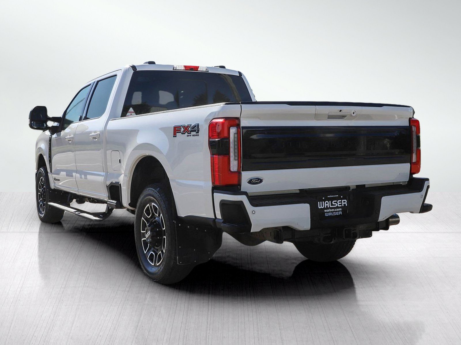 Used 2025 Ford F350 Platinum AWD/4WD image 3