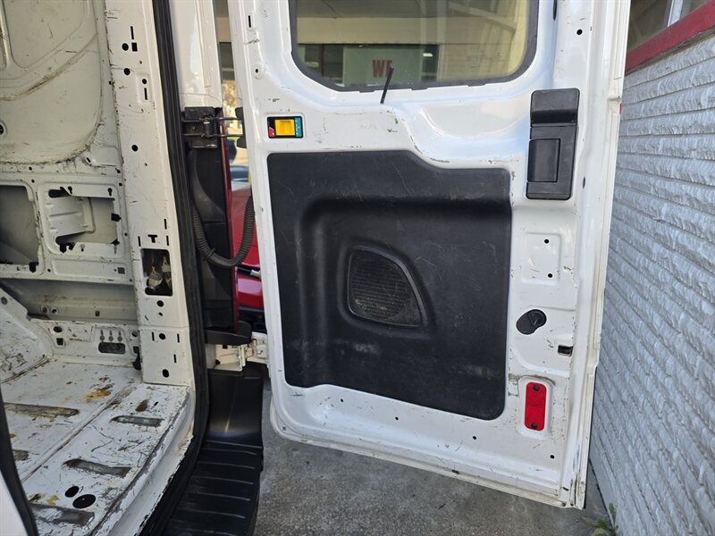 Used 2019 Ford Transit 250 148 Medium Roof RWD image 29