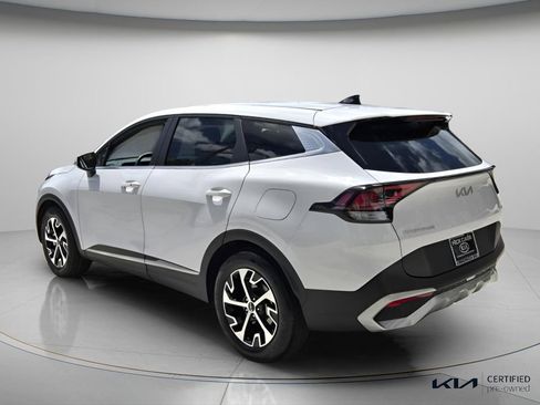 Certified 2023 Kia Sportage EX FWD image 8