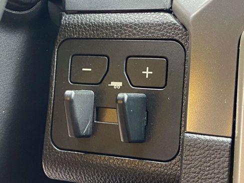 Used 2024 Toyota Tacoma TRD Sport w/ TRD Sport Upgrade Package image 27