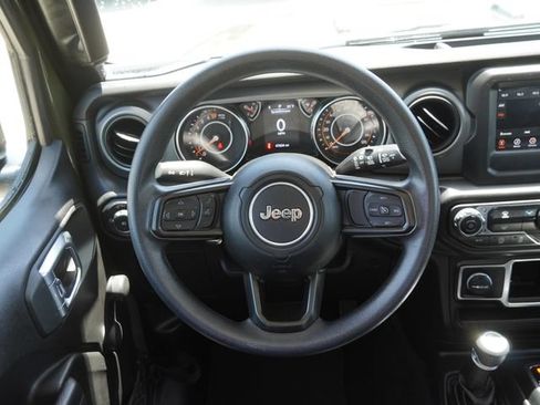 Used 2022 Jeep Wrangler Unlimited Sport AWD/4WD image 16