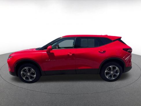 Used 2025 Chevrolet Blazer LT FWD image 9