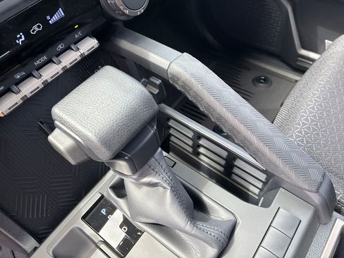 New 2026 Toyota 4Runner SR5 AWD/4WD image 26