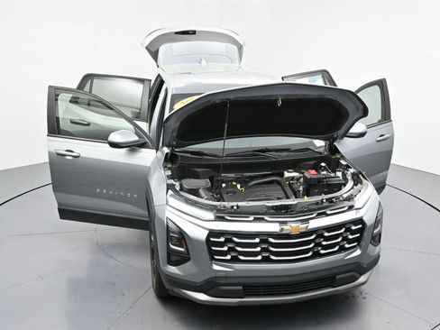 Used 2025 Chevrolet Equinox LT AWD/4WD image 41