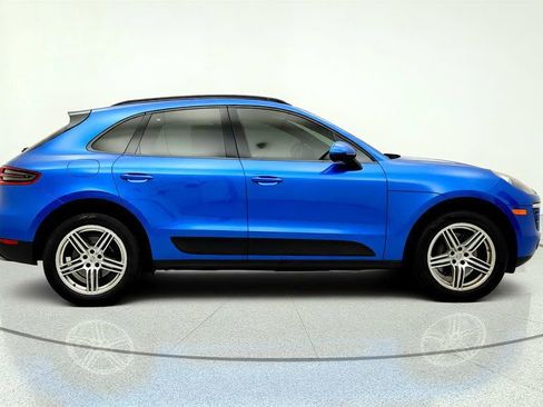 Used 2017 Porsche Macan AWD/4WD image 4