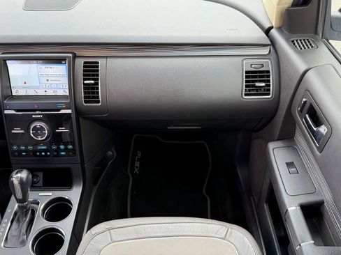 Used 2017 Ford Flex Limited w/ Equipment Group 301A FWD image 12
