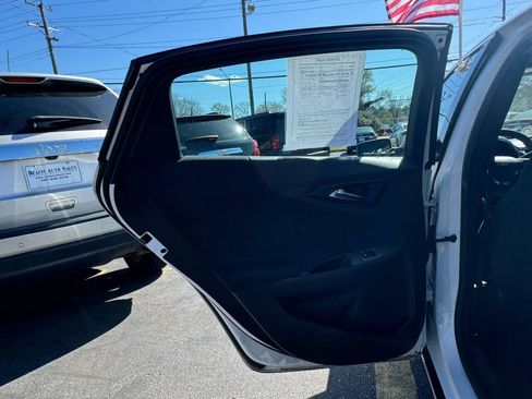 Used 2021 Chevrolet Malibu LT FWD image 13