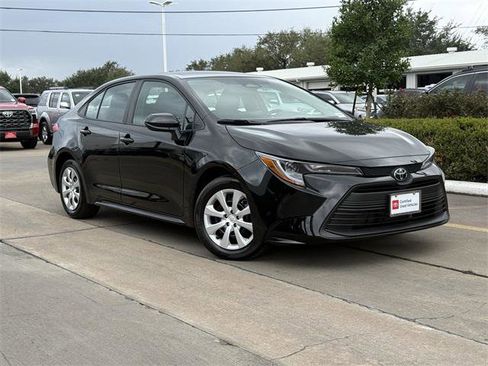 Certified 2026 Toyota Corolla LE image 3