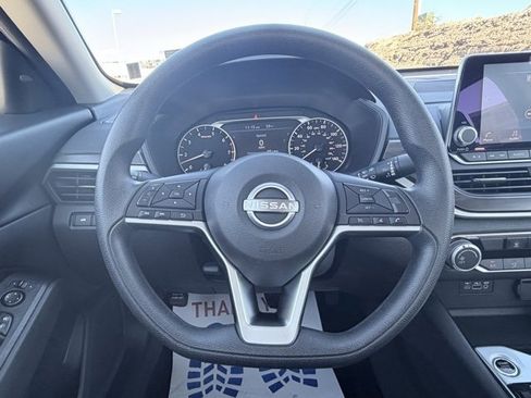 Certified 2024 Nissan Altima 2.5 SV image 9