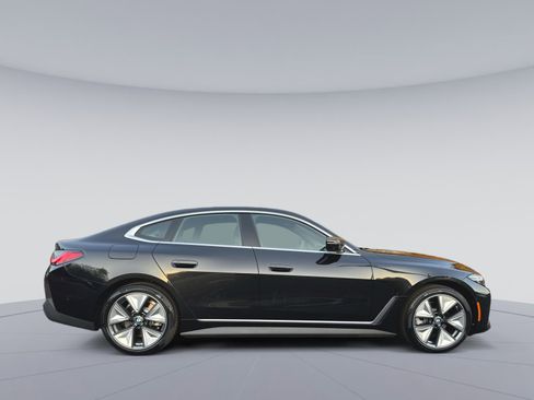 New 2026 BMW i4 eDrive40 w/ Premium Package RWD image 34