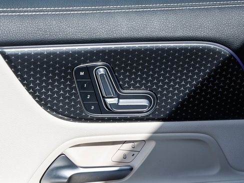 Certified 2025 Mercedes-Benz GLA 250 4MATIC image 21