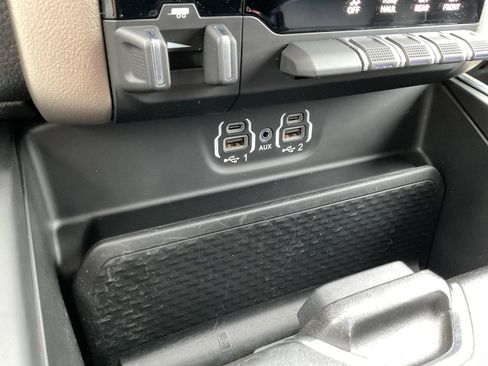 Used 2021 RAM 1500 Laramie image 29